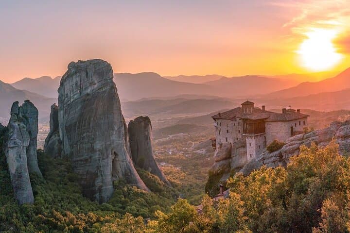 Meteora Full Day Private Tour from Athens including Lunch