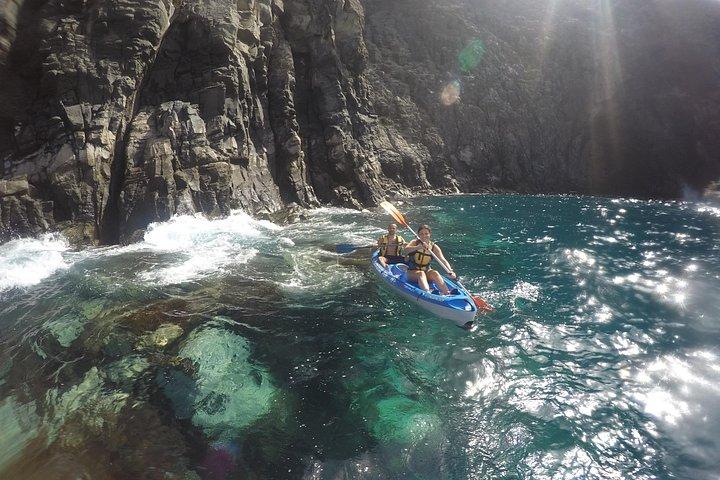 テネリフェ南部の火山海岸沿いのシュノーケリング カヤック ルート