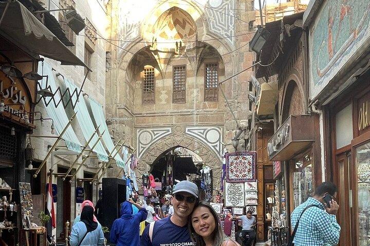 Tour de día completo a las momias reales, las pirámides de Giza, la esfinge y el bazar