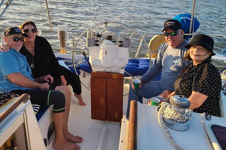 Private Luxusyachtcharter, BYOB & Delfine