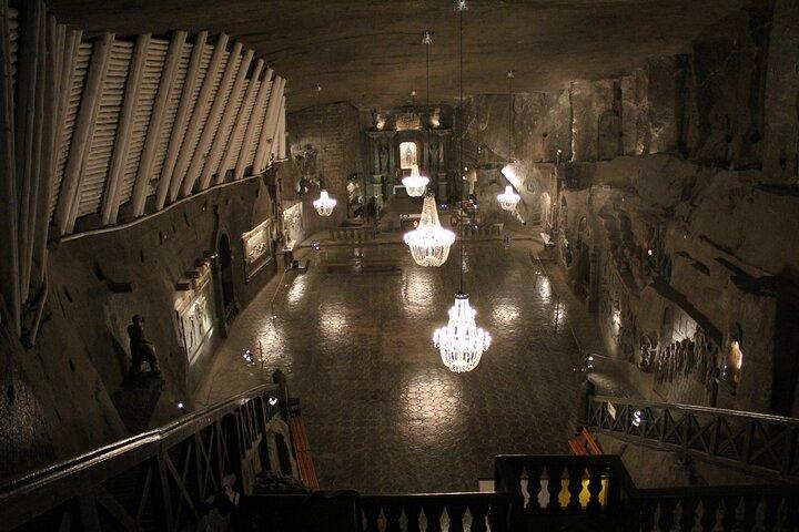 クラクフのヴィエリチカ塩鉱山ガイドツアー