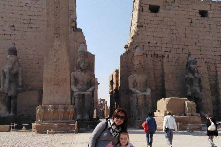 Escala Privada Luxor Sightseeing East e West Bank do Aeroporto ou Hotel de Luxor