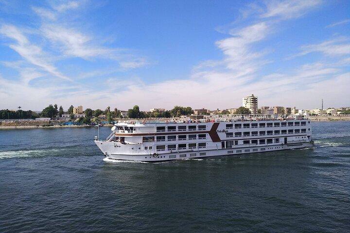 Kairo, Aswan och Luxor 7 dagar 6 nätter med en 5-stjärnig kryssning
