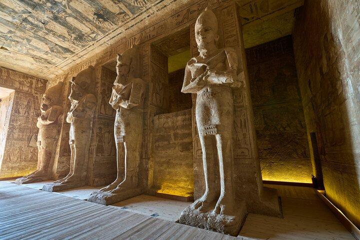 Viaggio ad Abu Simbel e Aswan da Luxor