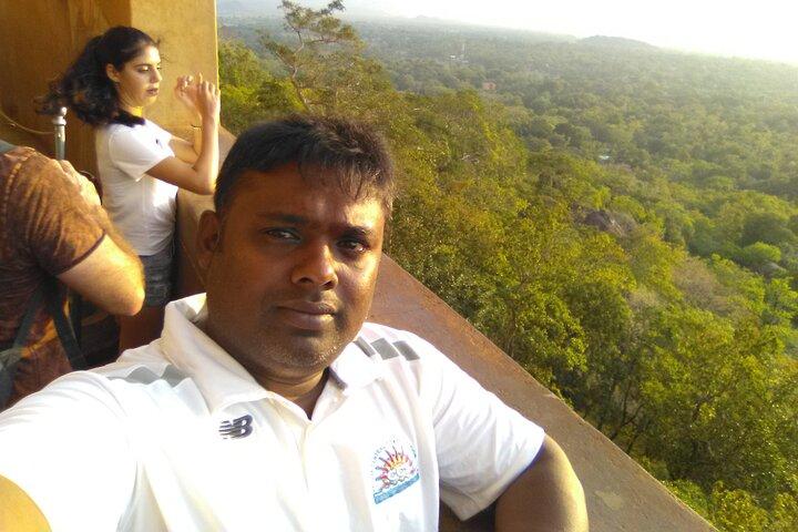 Excursion privée d'une journée à Kandy et Pinnawala avec vos attractions sélectionnées