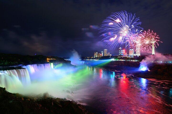 All-inclusive Niagara Abendlichtshow & Bootstour