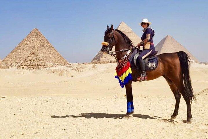 Privater arabischer Pferderitt bei den Pyramiden mit Abholung