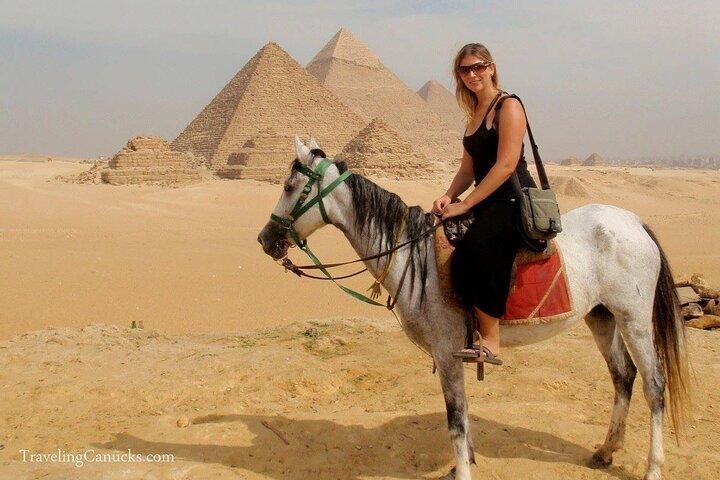 Privater arabischer Pferderitt bei den Pyramiden mit Abholung