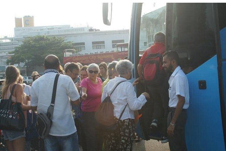 Excursiones en tierra en el puerto de Colombo Tour panorámico por la ciudad de Colombo Excursiones en Sri Lanka