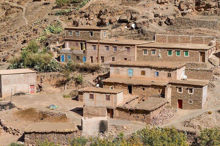 2 Days sahara desert tour with group from Marrakech