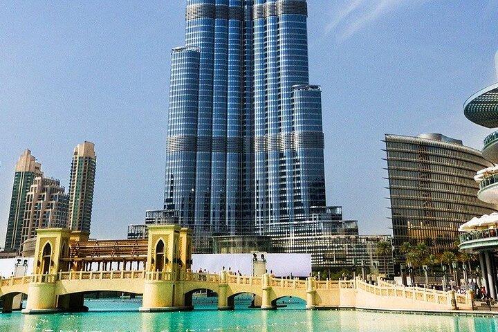Dubai Burj Khalifa con entrada al piso 124 y cena