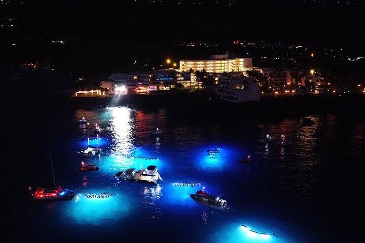 Crociera al tramonto e charter di snorkeling notturno a Manta