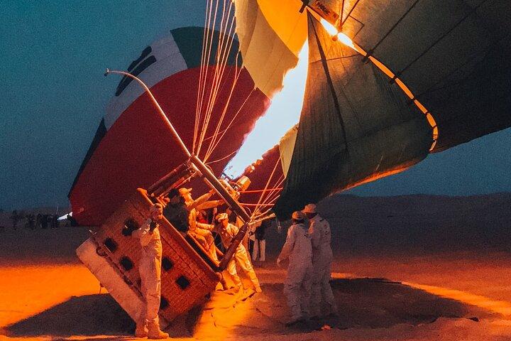 Enjoy Dubai Desert Hot Air Balloon with Falcon Show