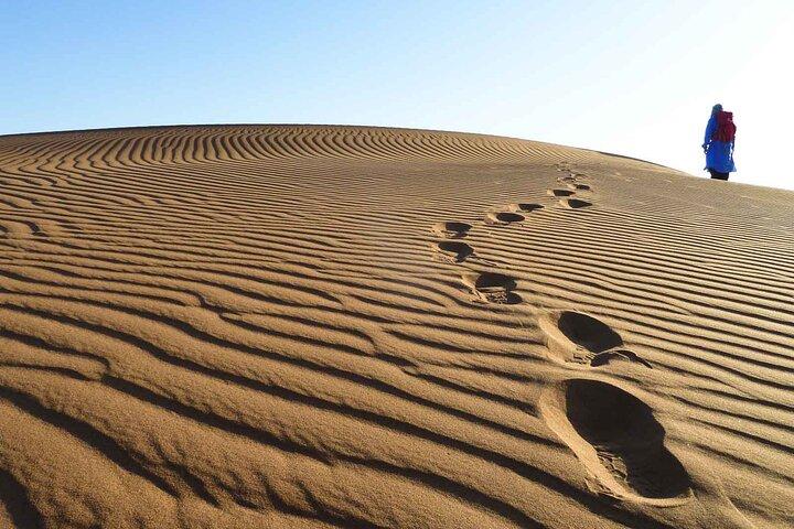 Aventura de senderismo por el desierto de 5 días desde Merzouga