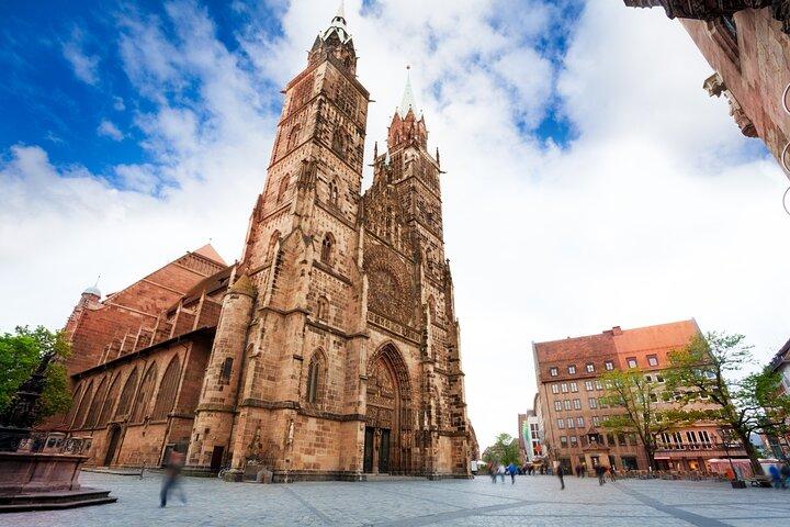 Viagem de um dia a Munique de trem para o centro histórico de Nuremberg com guia