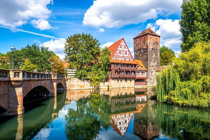 Viagem de um dia a Munique de trem para o centro histórico de Nuremberg com guia
