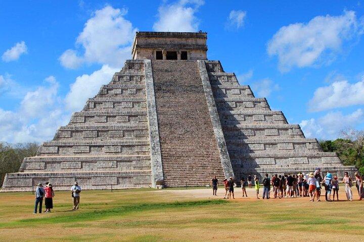 Ruínas de Chichen Itza de luxo! 2 Cenotes e Valladolid de Cancún