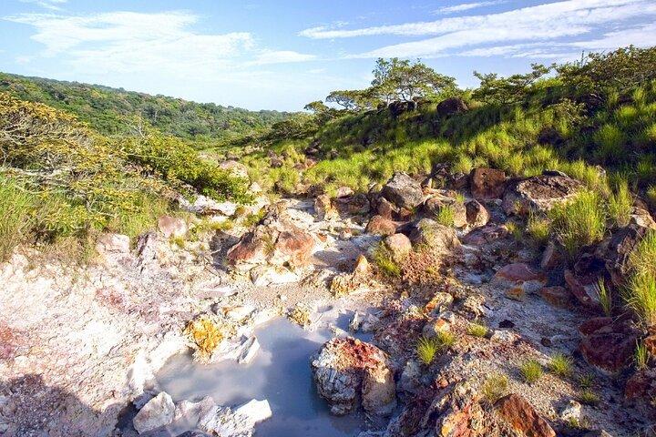 リンコン デ ラ ビエハ火山ハイキング、オロペンドラ滝、温泉 & ランチ コンボ