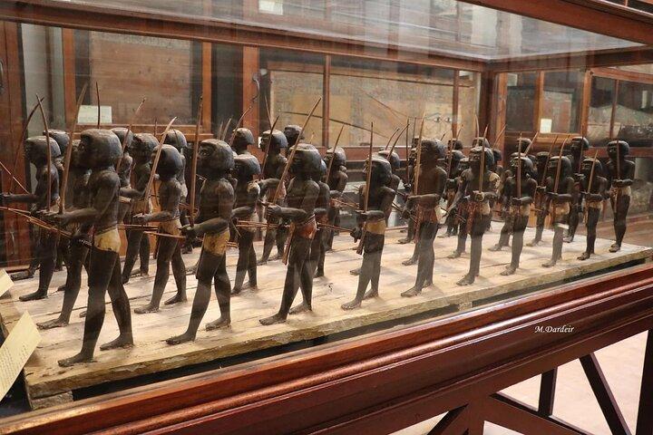 エジプト考古学博物館、シタデル、コプティック カイロのプライベート デイ ツアー