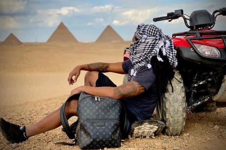 Balade en VTT dans le désert des pyramides de GIZA au lever ou au coucher du soleil
