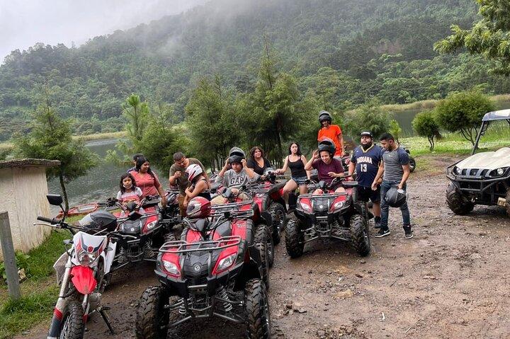 Tour Guiado en Cuatrimoto Laguna Verde de Apaneca en El Salvador