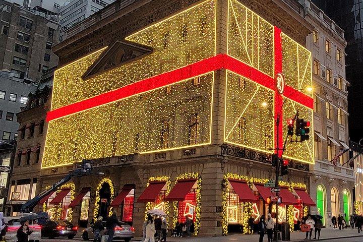 Holiday Lights Extravaganza Walking Tour