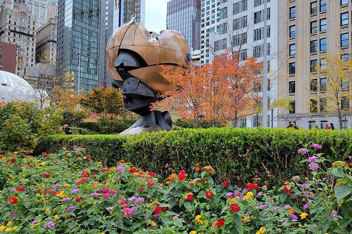 世界貿易センターと金融地区ウォーキングツアーの9/11記念碑
