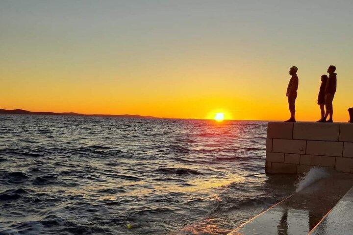 Zadar: Private Sailing Sunset Tour with champagne