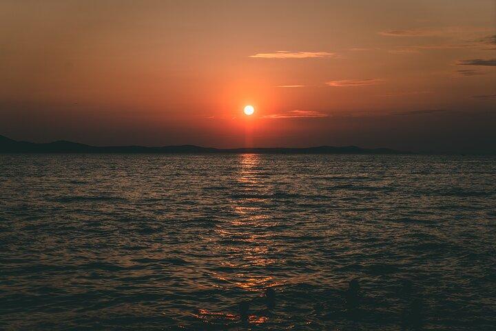 Zadar: Private Sailing Sunset Tour with champagne