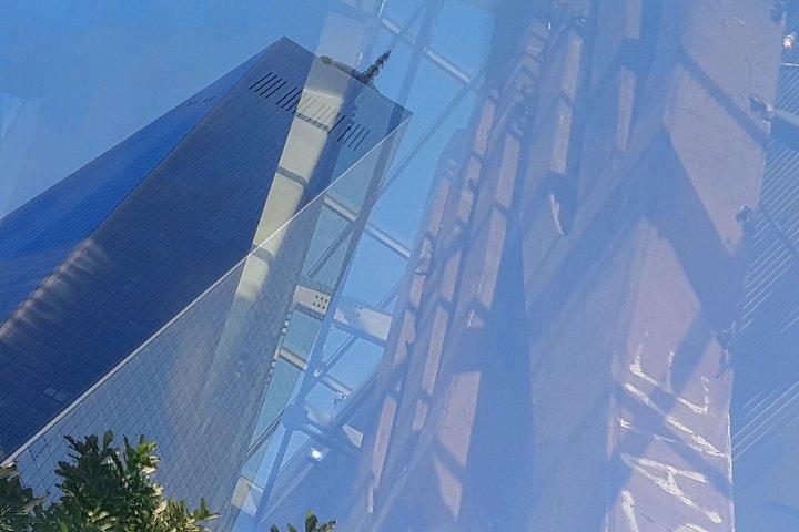 世界貿易センターと金融地区ウォーキングツアーの9/11記念碑