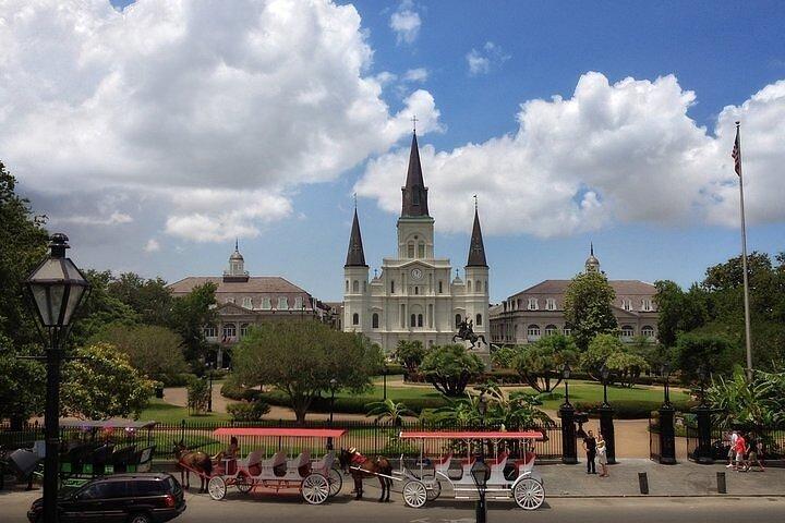 New Orleans by- og kirkegårdstur med gåtur i Garden District