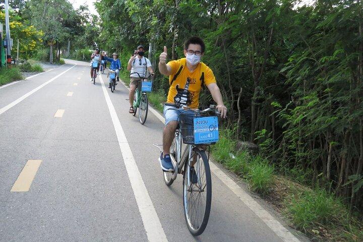 Aventura na área verde de Bangkok