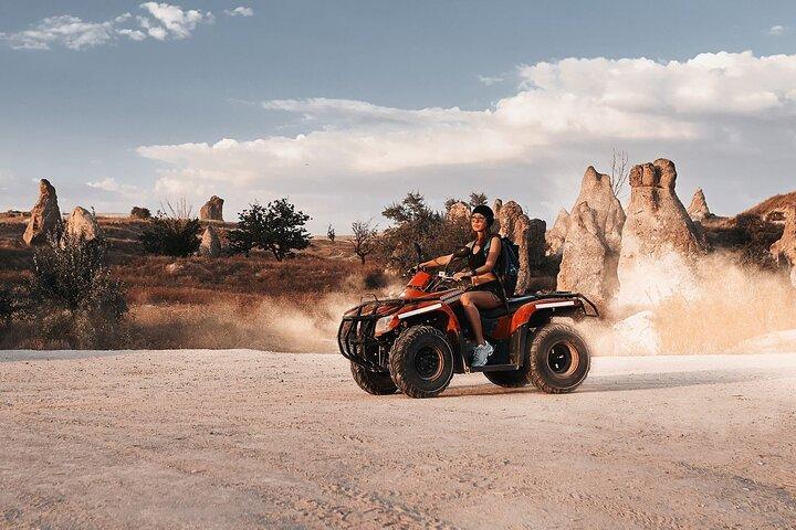 2 uur zonsondergang Quad Bike (Atv) Tour