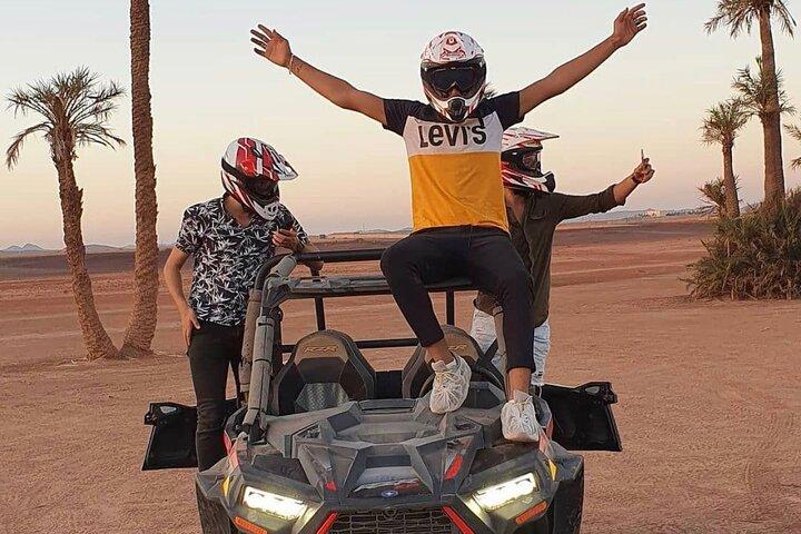 Avventura definitiva nel deserto di Marrakech: giri in cammello ed emozioni in buggy