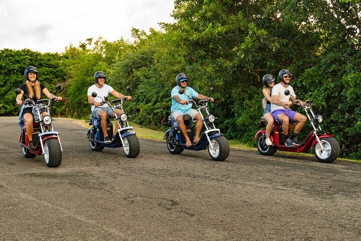 St.Lucia Stranden en Backroads Tour per elektrische Big-Wheel Scooter