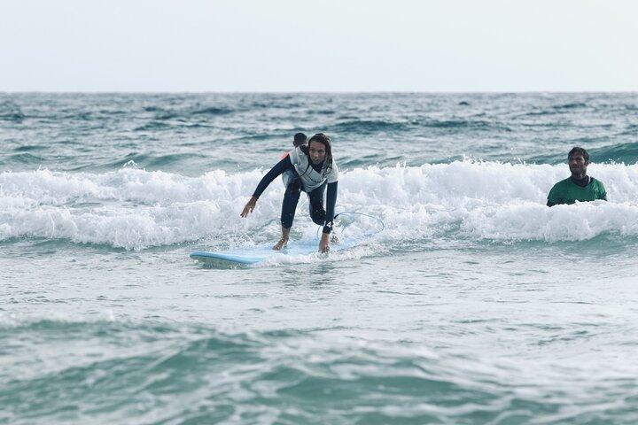Surf Classes for Beginner and Intermediate (6 people instructor)