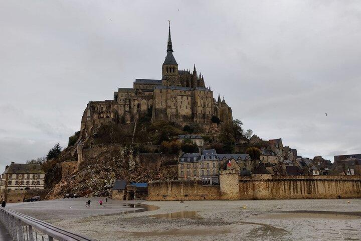 Mont Saint Michel Privat VIP-tur med Champagne fra Paris
