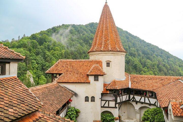 Castillo de Bran y Prejmer Iglesia Fortificada de la UNESCO desde Brasov