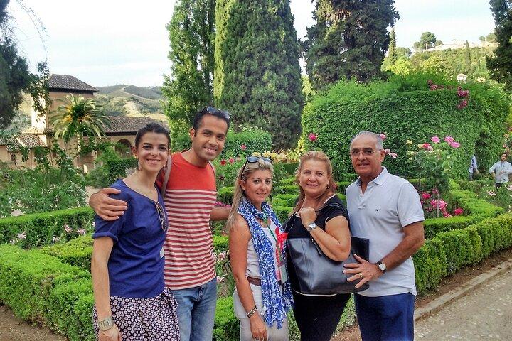 Alhambra Guia Oficial Privado (si tiene su entrada alhambra )