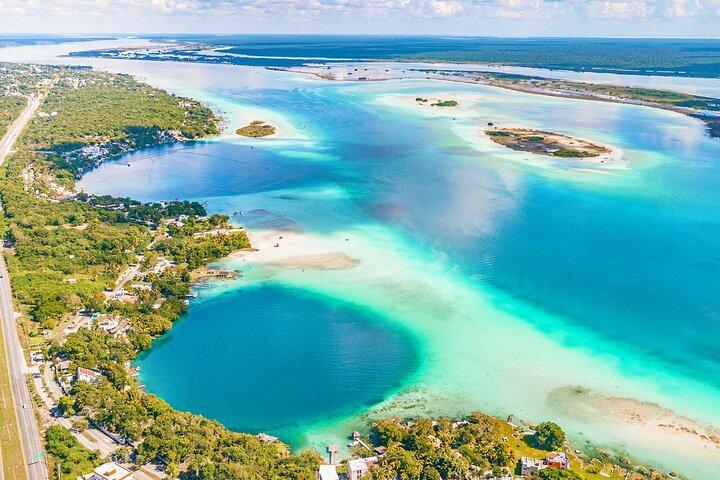 コスタマヤからのBACALAR Seven Color Lagoonボートエクスカーション