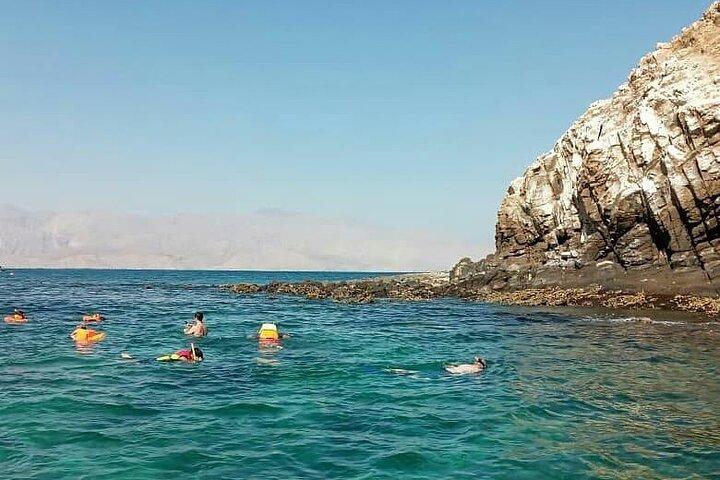 Croisière d'une journée complète à Musandam avec déjeuner et plongée avec tuba au départ de Dubaï