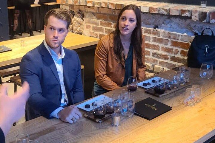 Degustação de vinhos com queijo, charcuterie e sobremesa
