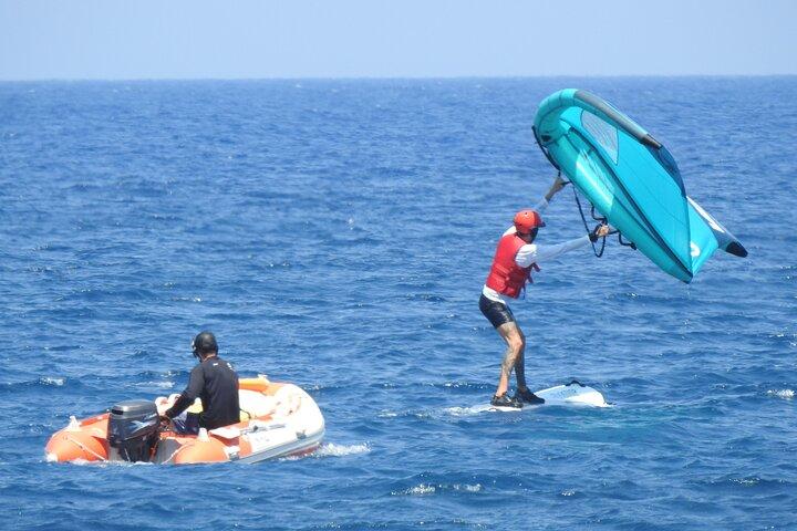 初心者向けサントリーニ ウイング フォイル サーフ レッスン