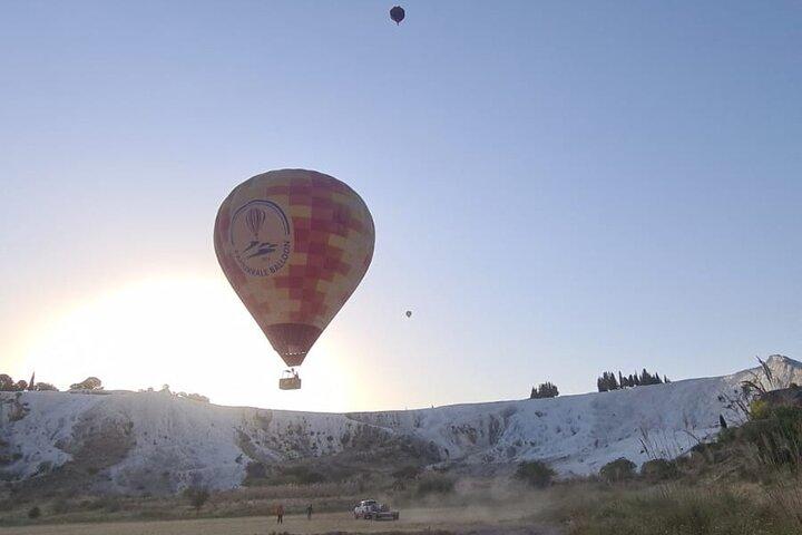 Anmeldelser af Pamukkale Sunrise Balloon Tour / Kusadasi
