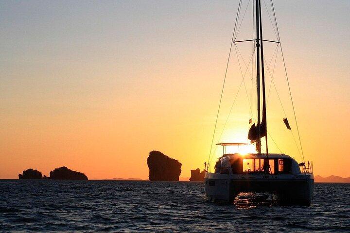 Crociera al tramonto e cena al ristorante di Malaga