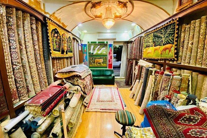 ムンバイ グループ シティ ツアー - (Mumbai On Wheels) 政府認可ガイド付き
