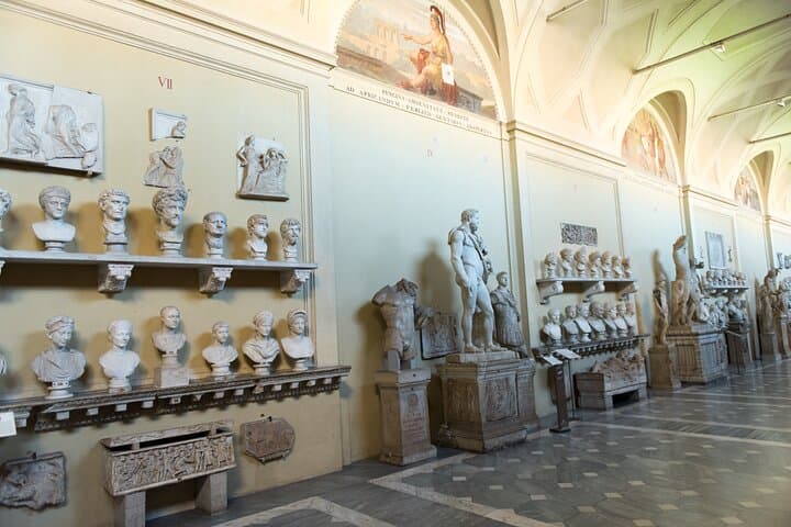 Vatican VIP:Exclusive Private Tour with Sistine Chapel & Basilica