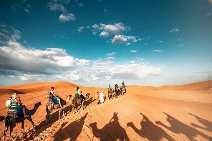 Tour por el desierto de 3 días desde Marrakech a Merzouga Dunes & Camel Trek