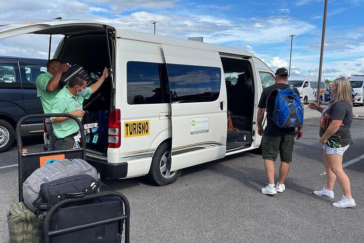 リベリア空港からRIUグアナカステホテルへの専用送迎