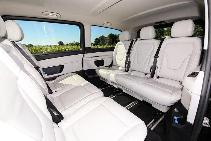 Paris Private Minivan with Chauffeur – 3 - Hour Hire
